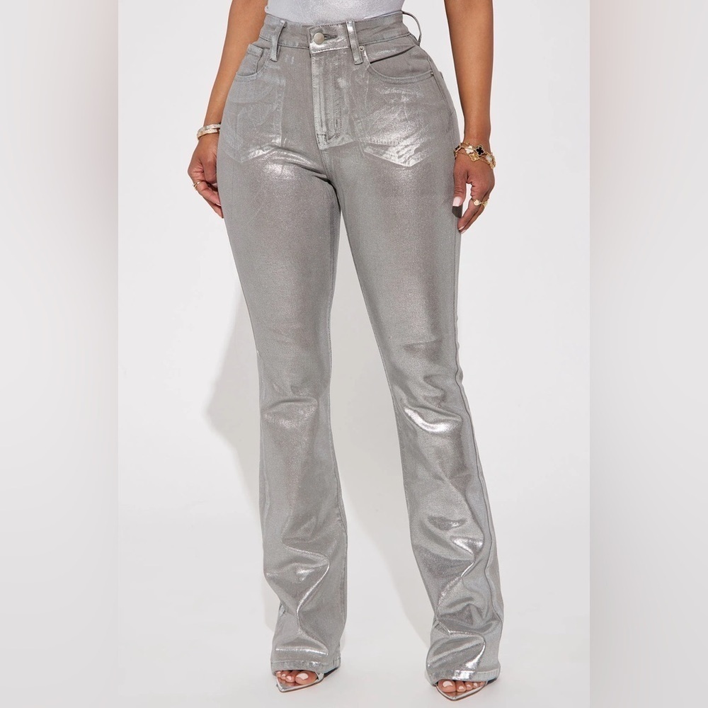 Fashion Nova ‘Shine Bright’ Mid Rise Silver Foil Bootcut Jeans Size 3/25 | NWT - Picture 6 of 6